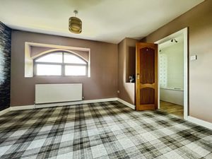 Bedroom- click for photo gallery
